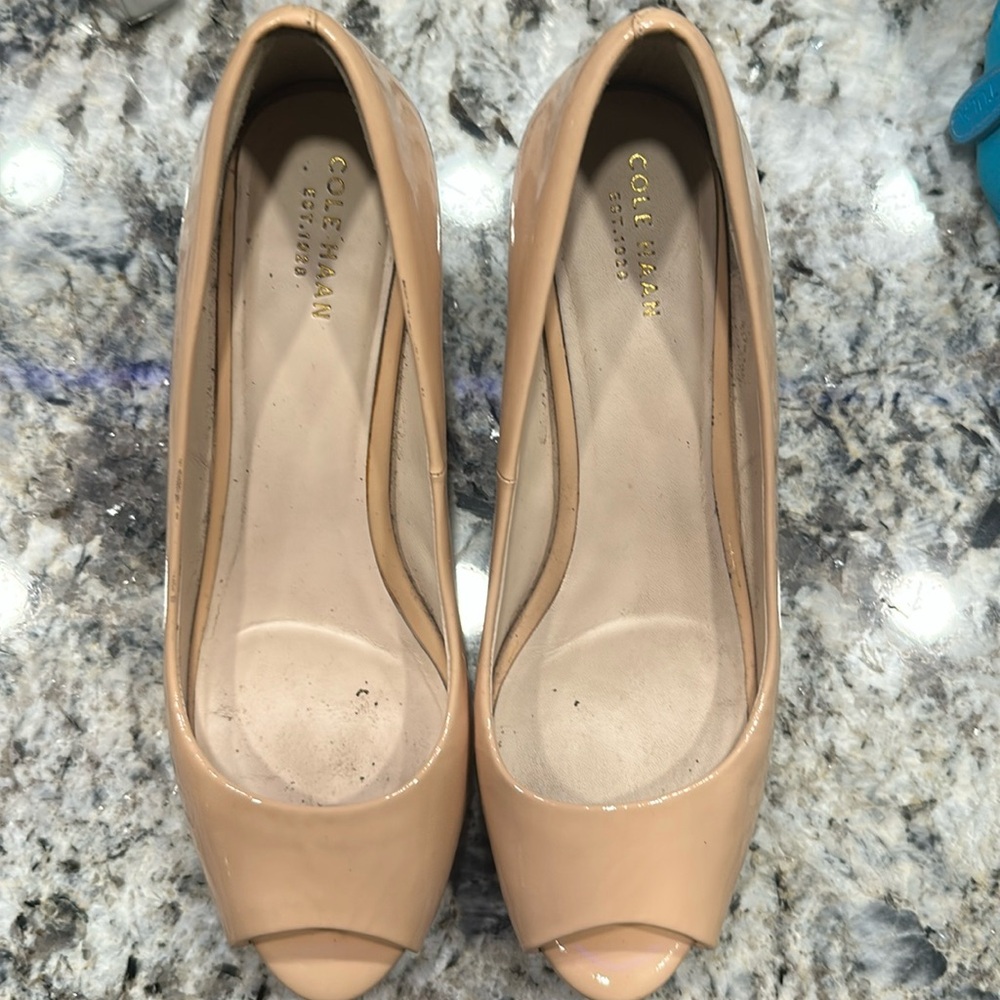 Cole Haan Wedge, Glossy tan, Size 9, Worn a few times